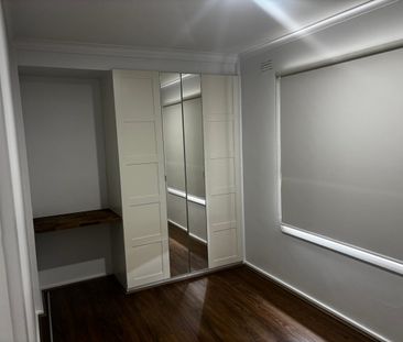 Fully Renovated Coburg Villa - Photo 2