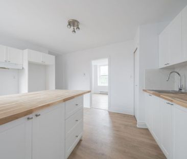 Beau 4 1/2 Rénové-RDCH - Photo 2