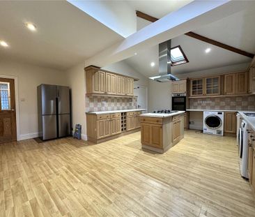 3 bedroom semi-detached house to rent - Photo 2