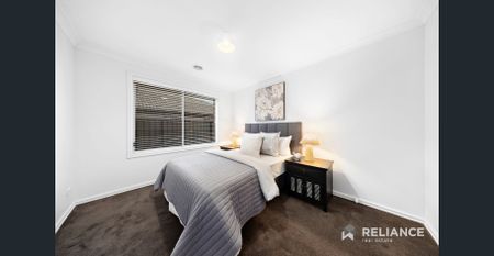 Spacious, Low-Maintenance Living in a Prime Tarneit Location - Photo 4
