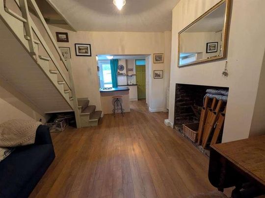 Spreight Lane Steps, Scarborough, YO11 - Photo 1