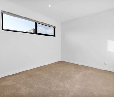 Enjoy the relaxed lifestyle!! - Photo 5