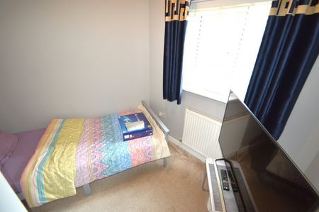 Dawes Moor Close, Slough,SL2 - Photo 4