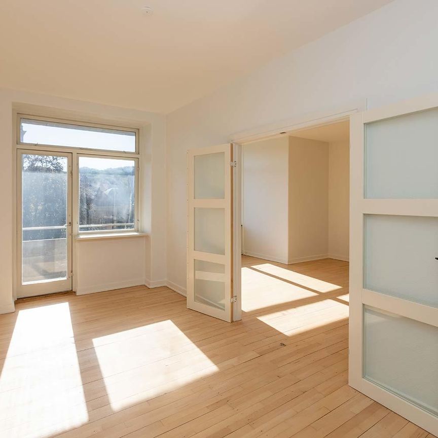 <b>Lys og rummelig 3-værelses lejlighed</b><br> - Photo 1