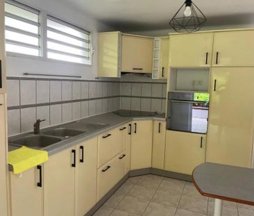 Location Maison 102m² 4 pièces Fort de france - Photo 5