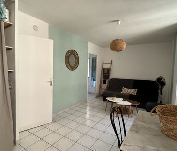 A LOUER // studio de 22.80 m² en intra-muros AVIGNON, - Photo 3