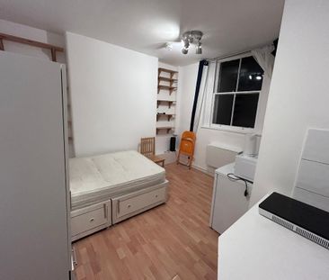 Studio Flat, London, SW1V - Photo 2