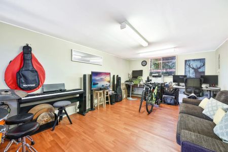 20 Ismay Avenue, Homebush. - Photo 4