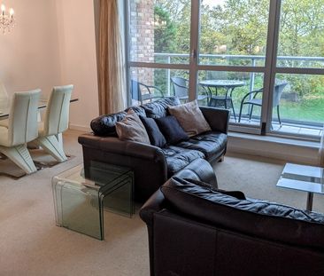 2 Bed Flat, River Crescent, NG2 - Photo 3