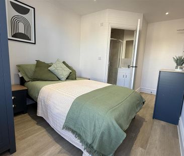 1 bedroom in a house share to rent - Photo 6