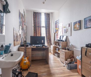 4 bedroom apartment to rent - Photo 6