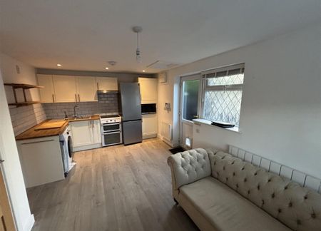 The Burrows, Leys Lane, Meriden - Photo 3