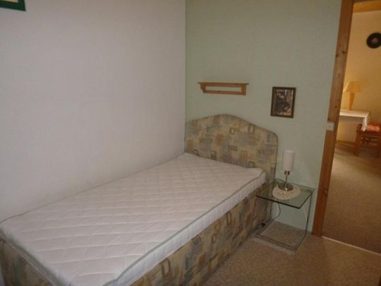 2 Zimmer Wohnung • Möbliert • Für eine Person • in Hennigsdorf !! - Photo 1