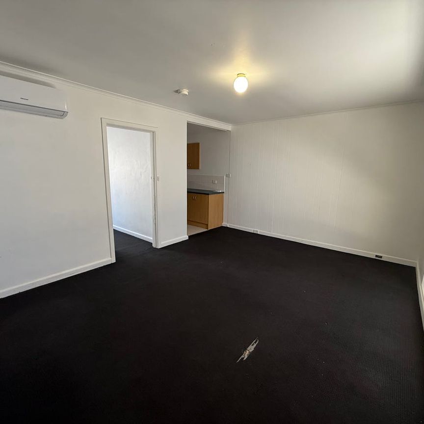 "Essendon Lifestyle Made Easy – Power and Water Included" - Photo 1