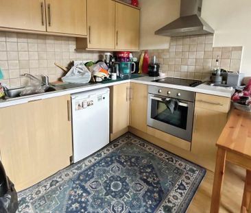 2 bedroom flat to rent - Photo 6