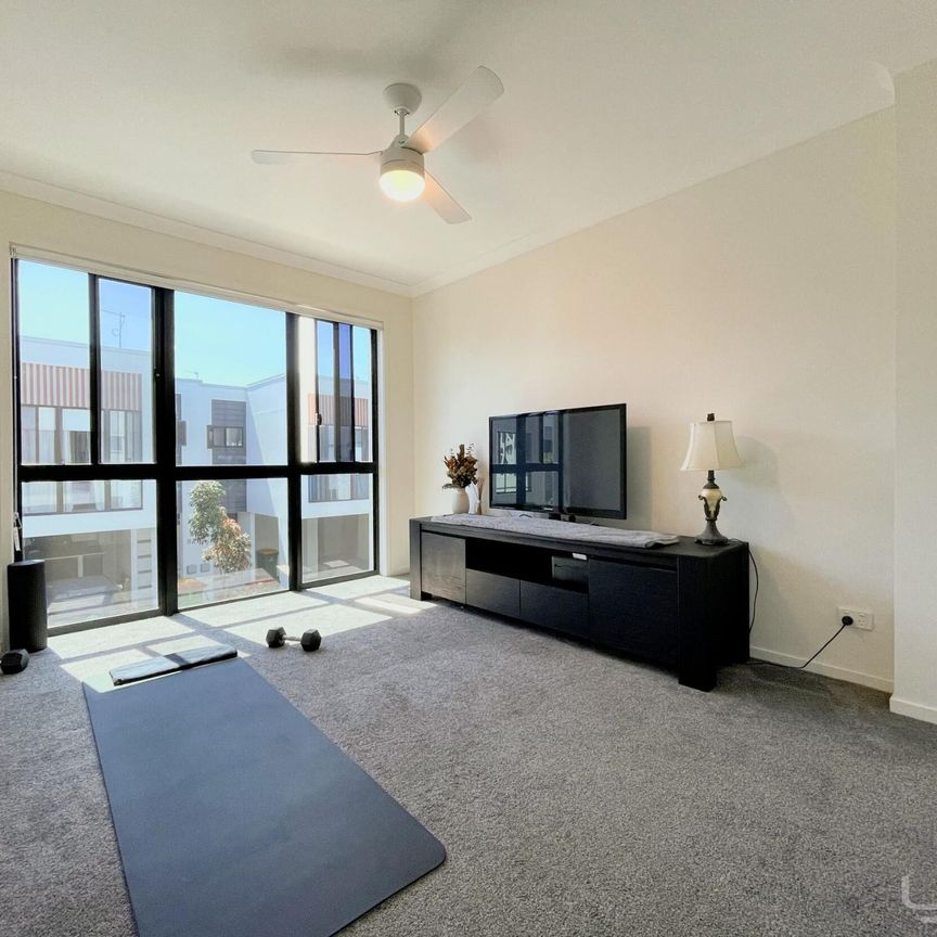 Smart, secure & Stylish Living - 41/7 Angela Way, Pimpama - Photo 1