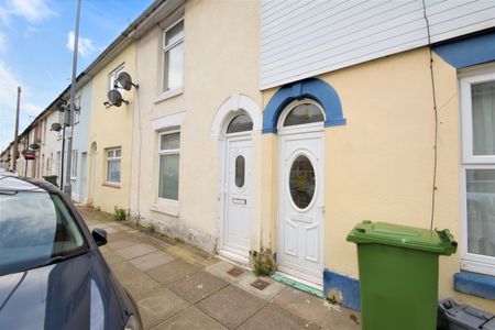 3 bedroom terraced house to rent - Photo 2