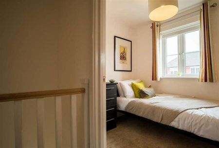 Pilkington Way, Cradley Heath, B64 - Photo 4