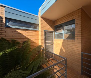 Cosy Apartment in the Heart of Box Hill - Photo 1