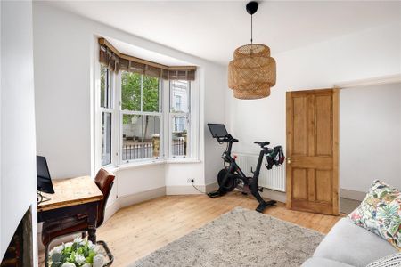 3 bedroom semi-detached house to rent - Photo 3