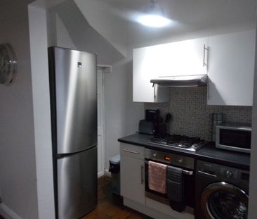 2 Bed Terraced House, Edgware Grove, LS8 - Photo 1