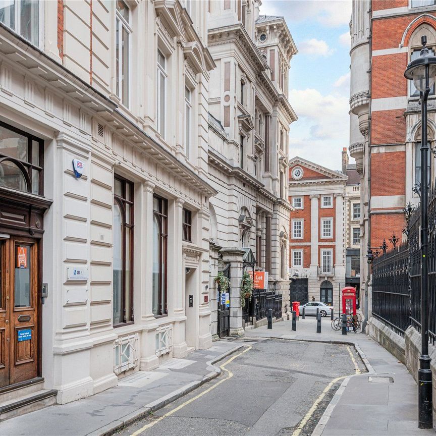 Lincolns Inn, WC2A - Photo 1
