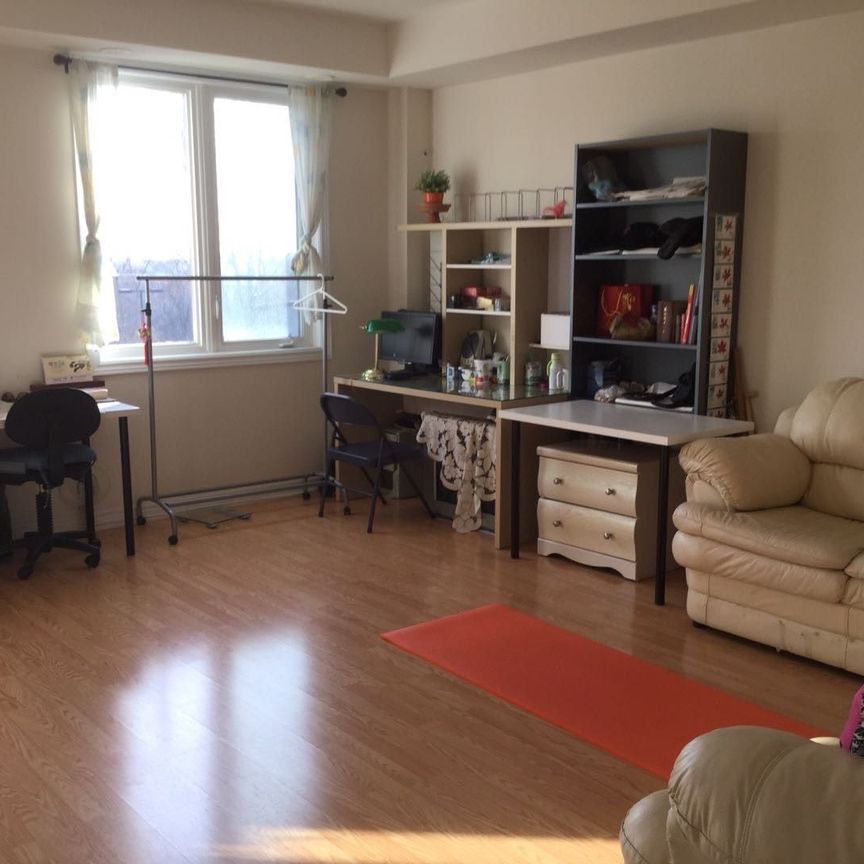 For Lease - 90 Comely Way, Markham, Ontario - Photo 1