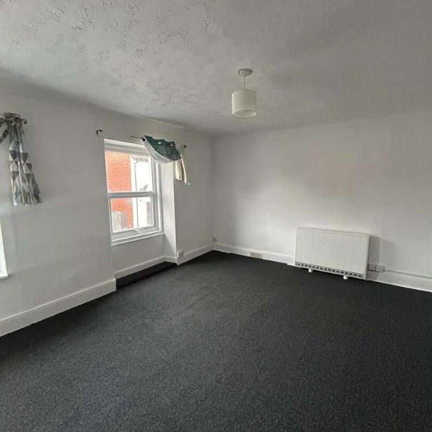 High Street, Gillingham, SP8 - Photo 1