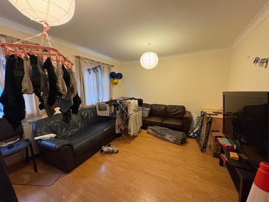 5 bedroom semi-detached house to rent - Photo 1