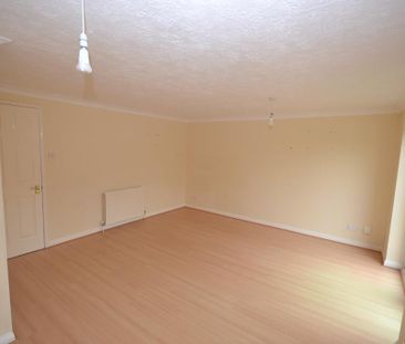 3 bedroom end of terrace house to rent - Photo 1