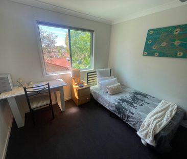 Modern Furnished Room with Private Bathroom, Move in Ready, Ideal f... - Photo 1