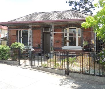 Convenient Location - Photo 3