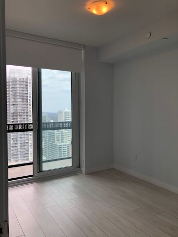For Lease - 8 Eglinton Avenue Unit# 2210, Toronto, Ontario - Photo 2