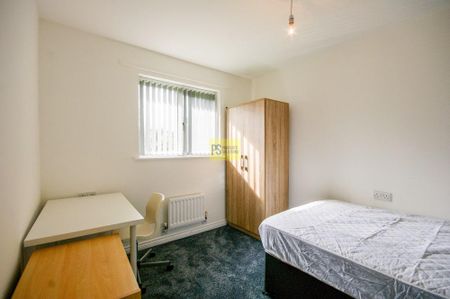 3 bedroom terraced house to rent - Photo 5