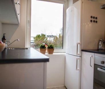 Møbleret 2-værelses lejlighed med parkering - Photo 6