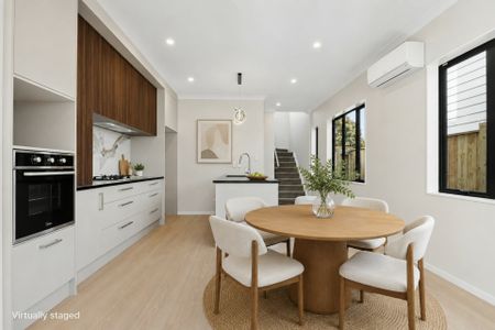 Modern Living, Nothing Short of Stunning - Photo 2