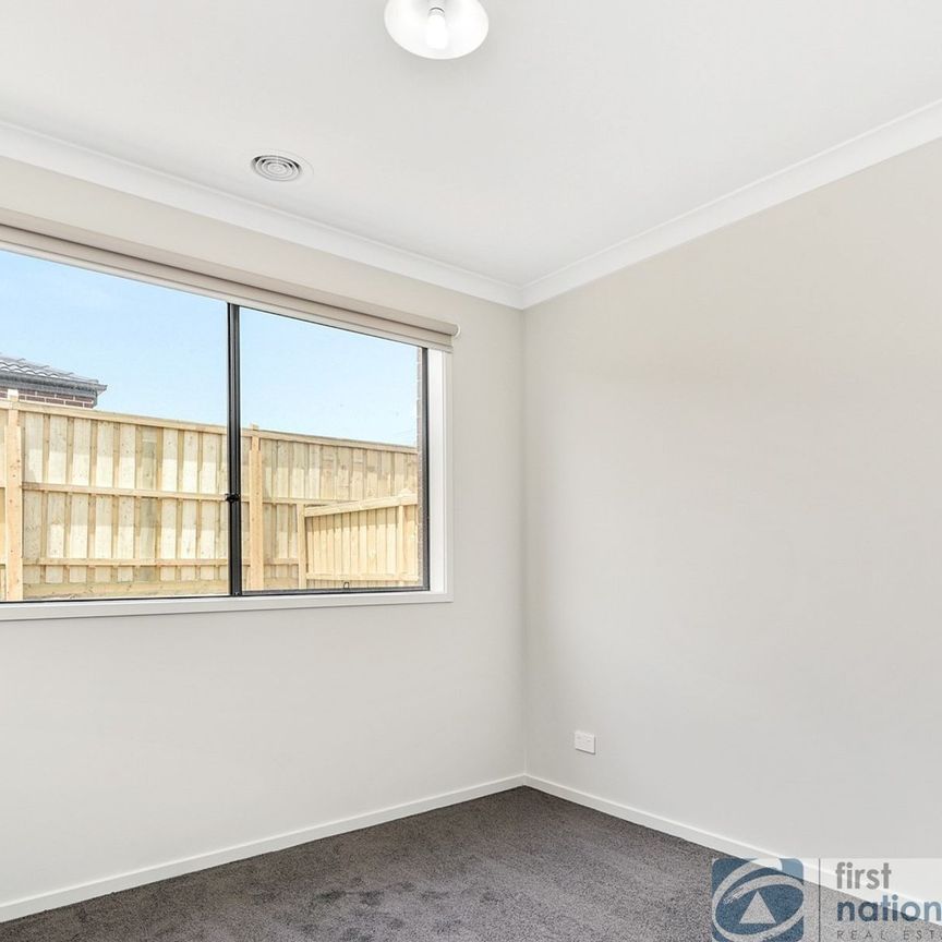 29 Hekela Street, Clyde North - Photo 1