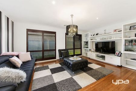 26 Macklin Way, Caroline Springs - Photo 4