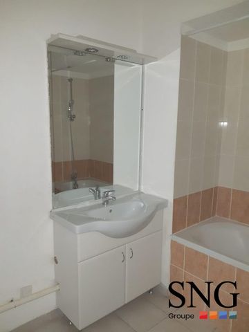 T2 AVEC TERRASSE + PARKING - Photo 3