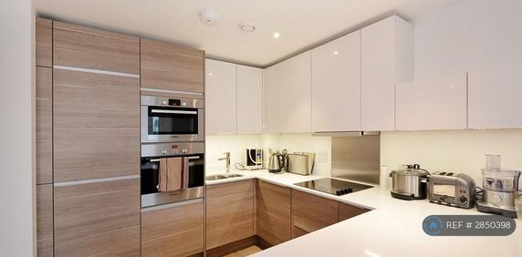 1 bedroom in a house share to rent - Photo 2