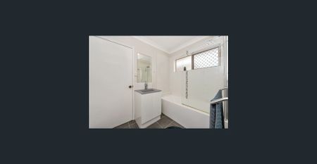 Modern 2-Bedroom Unit with Spacious Outdoor Area - $490 per Week - Photo 4