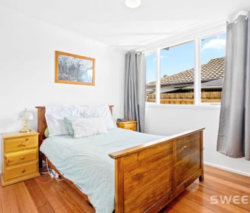 Light 3 Bedroom Home ! - Photo 6