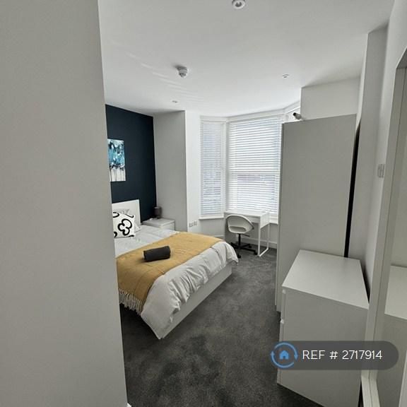 1 bedroom in a house share to rent - Photo 1