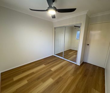 Handy Redcliffe Location - Photo 2