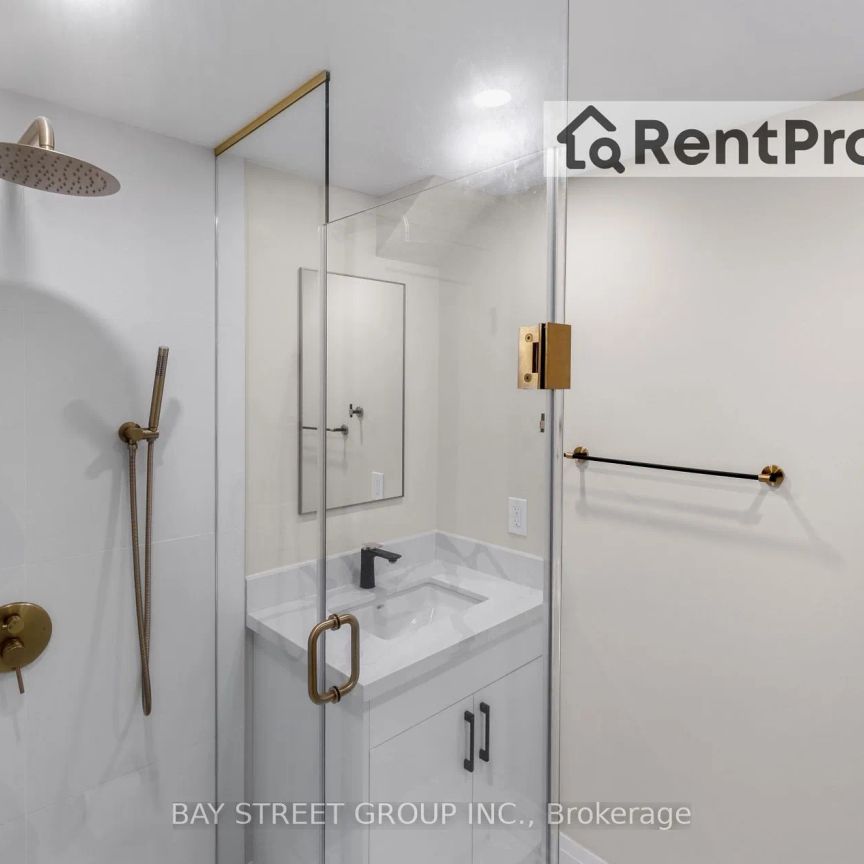 Detached Home For Lease | W9231450 - Photo 1