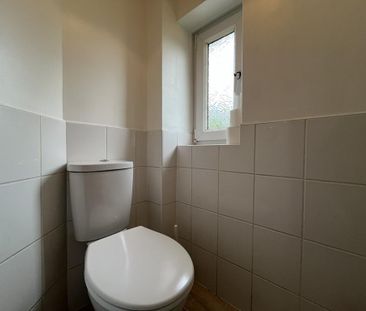 3 bedroom terraced house to rent - Photo 6