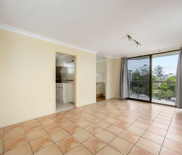 Private Rooftop Retreat with Gorgeous City Views - Photo 1