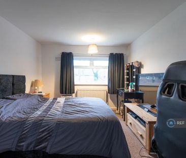 3 bedroom end of terrace house to rent - Photo 3