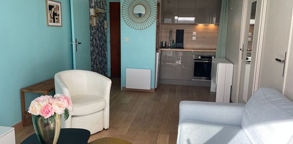 Location Appartement 2 pièces 27m² - Photo 2