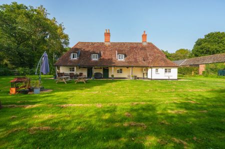 4 Bedroom House - Romsey Road, Ower - Photo 5